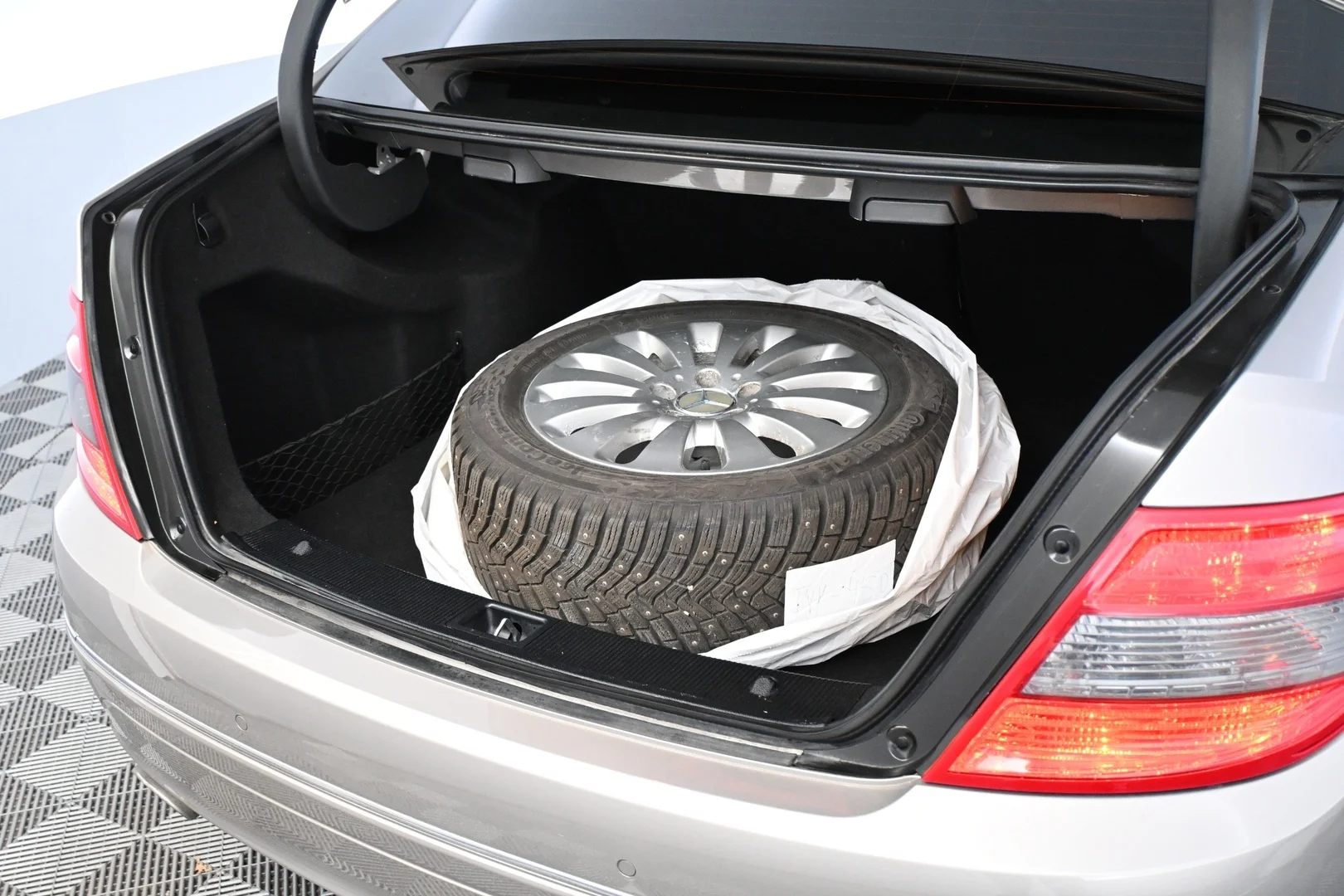 Car Image - 6LnQz9kXB9oe2inl1YyRWg