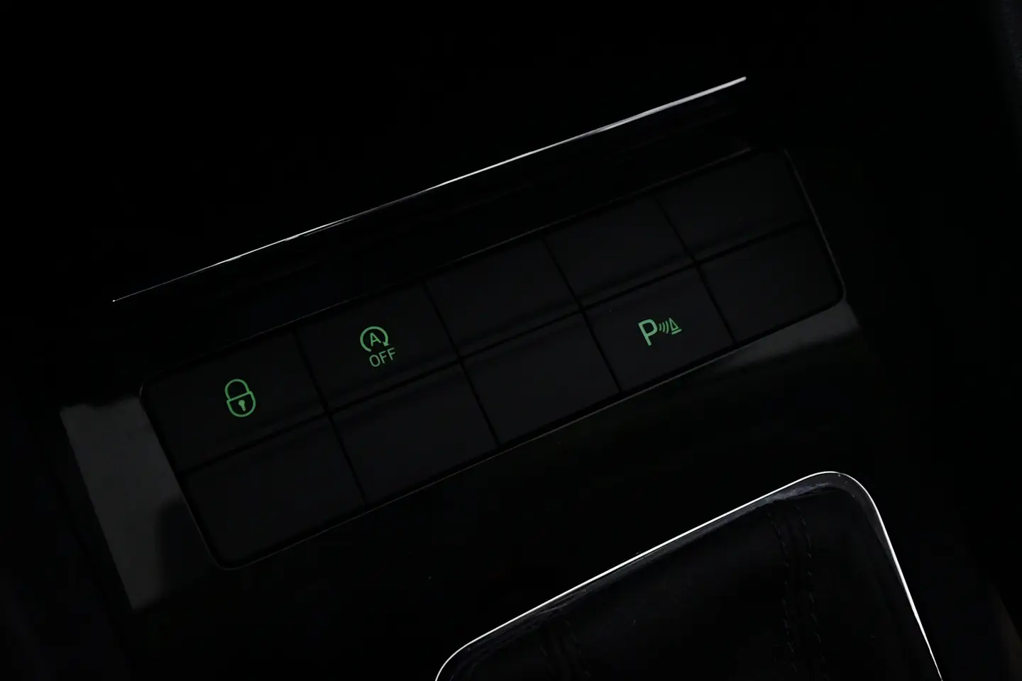 Car Image - Iy3yJM8V4h9xhr17REdd4