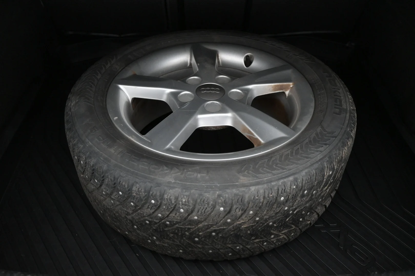 Car Image - 2yKqNNtOtUWaaqskaGrV3i