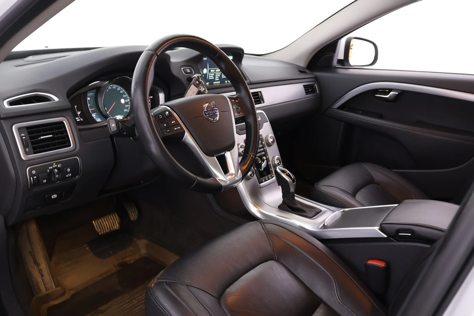 Car Image - 7yW5RNmZXe7bPM9hLv69xx