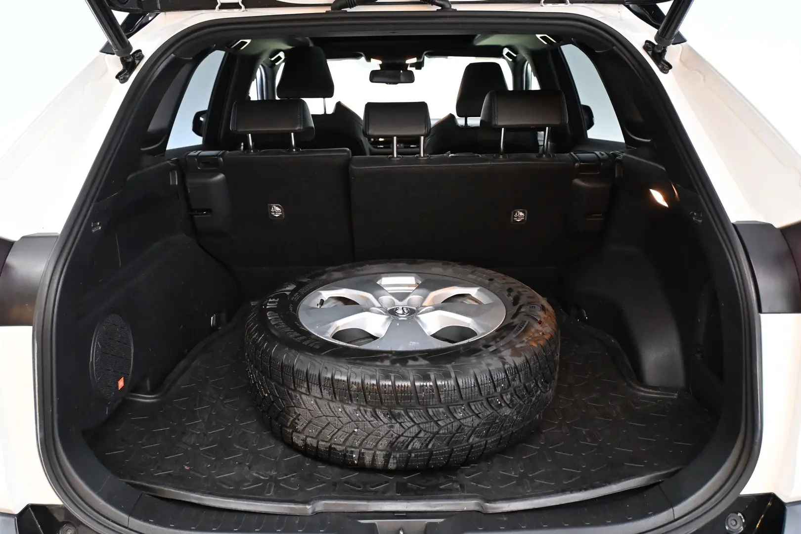 Car Image - 5ttHdX0whO6d6u9RK33l3F