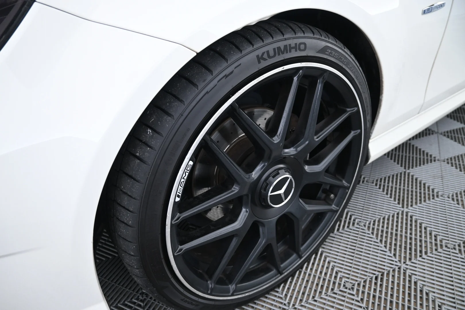 Car Image - 1kAPCpuY3V9ZbTSMOYFimz