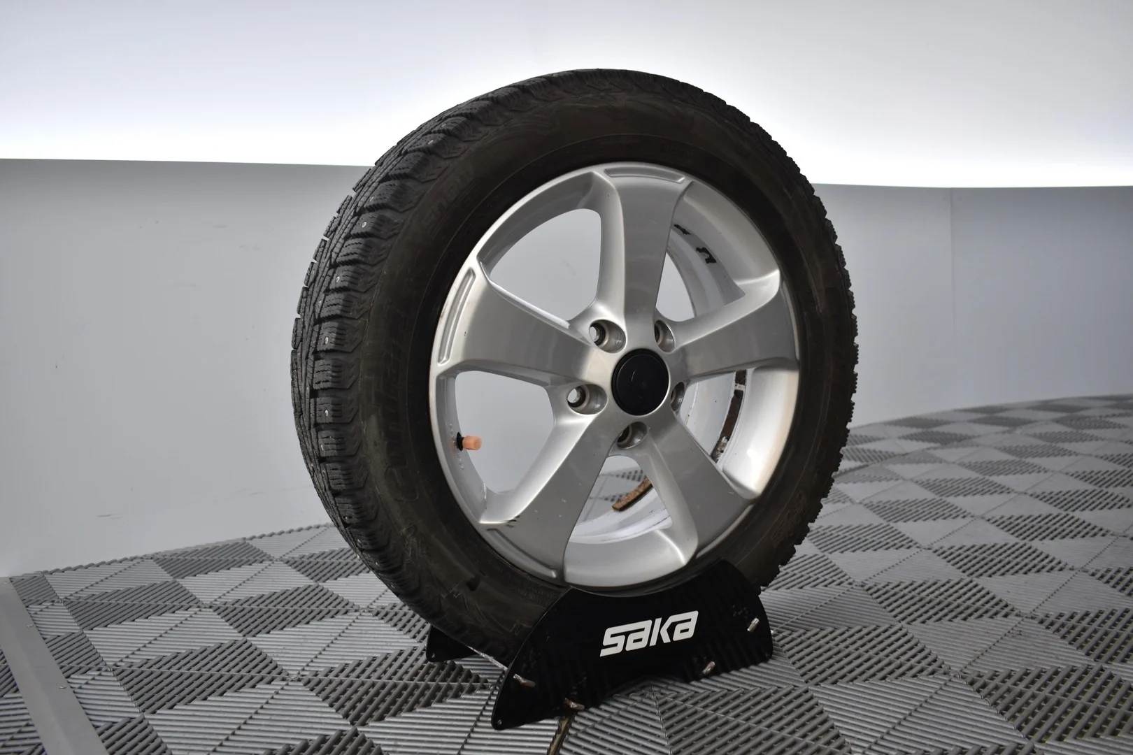 Car Image - FsaWI5S3rNFtQvifuEUCY