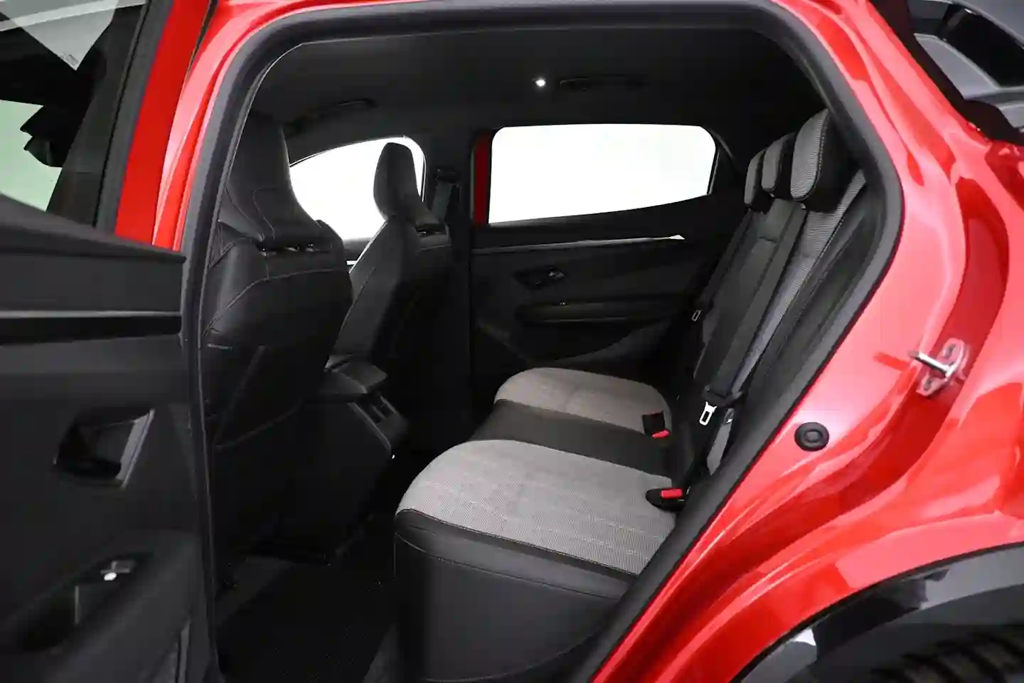 Car Image - 2cRY68cJjzuVukYXEfZDbb