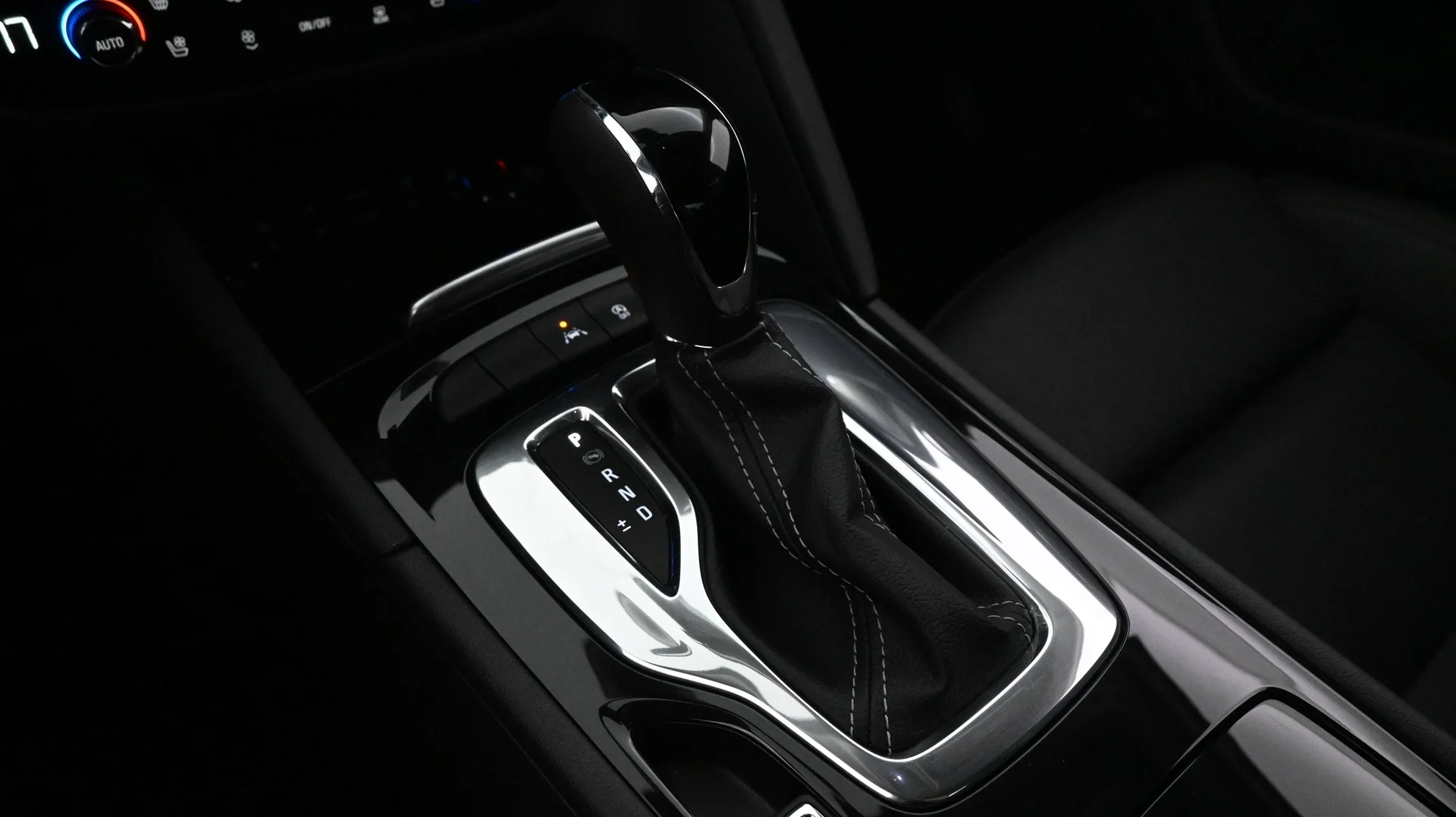 Car Image - 6OxzE3uAE9rkrVqBg8Z8LP