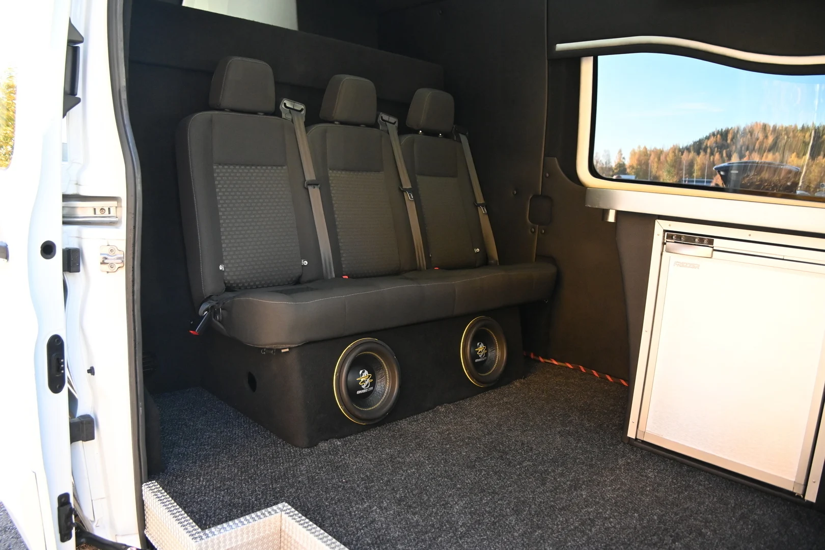 Car Image - 71YmdMi81vc3R54V2usQS