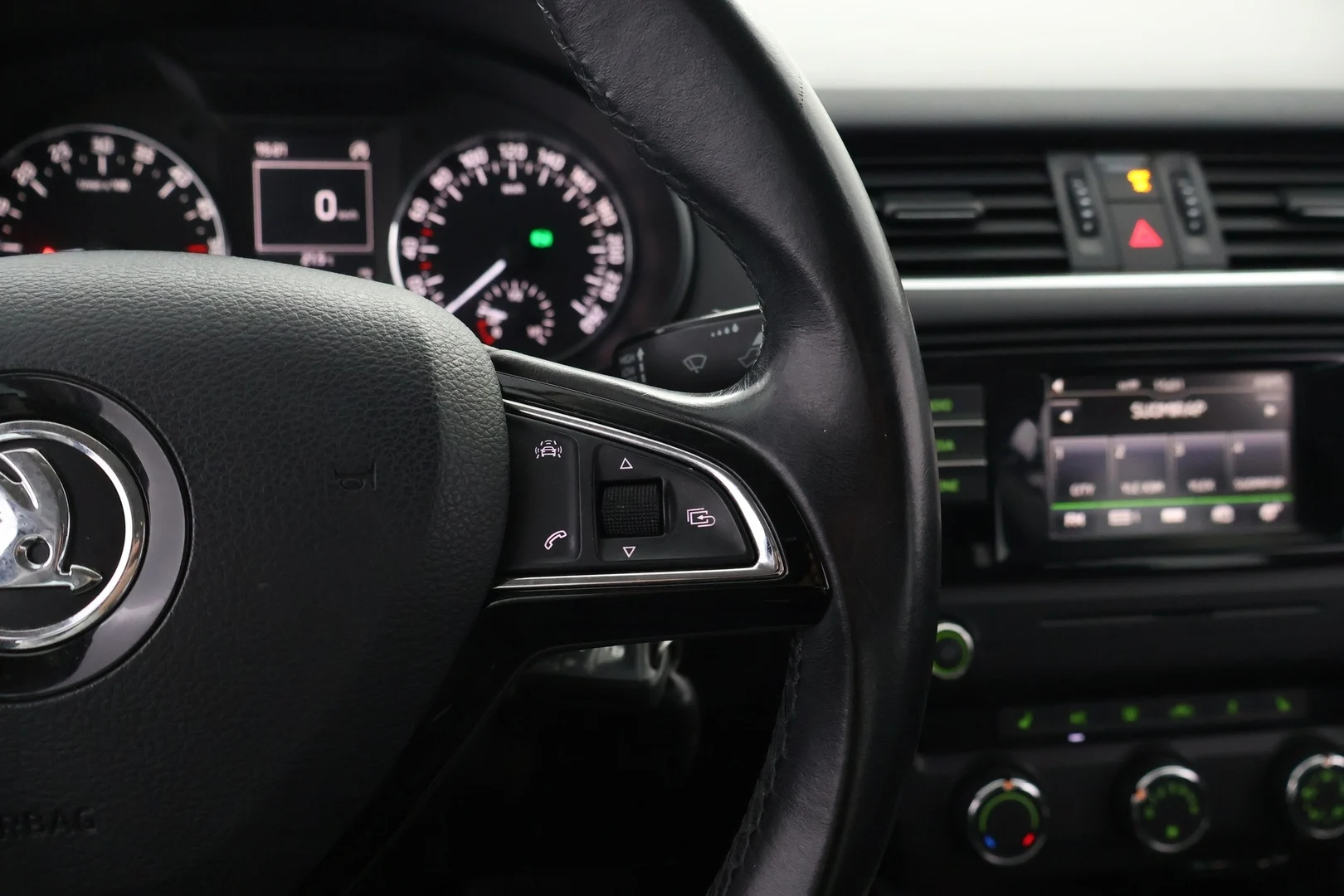 Car Image - 4mMU677XFS0Xh9MYCyPofk