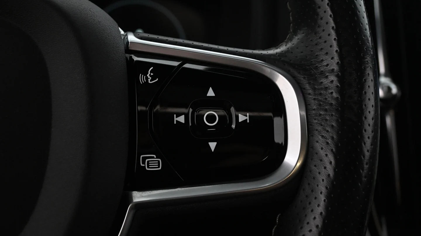 Car Image - GiMbuYobyxQC3NUb0mGVy