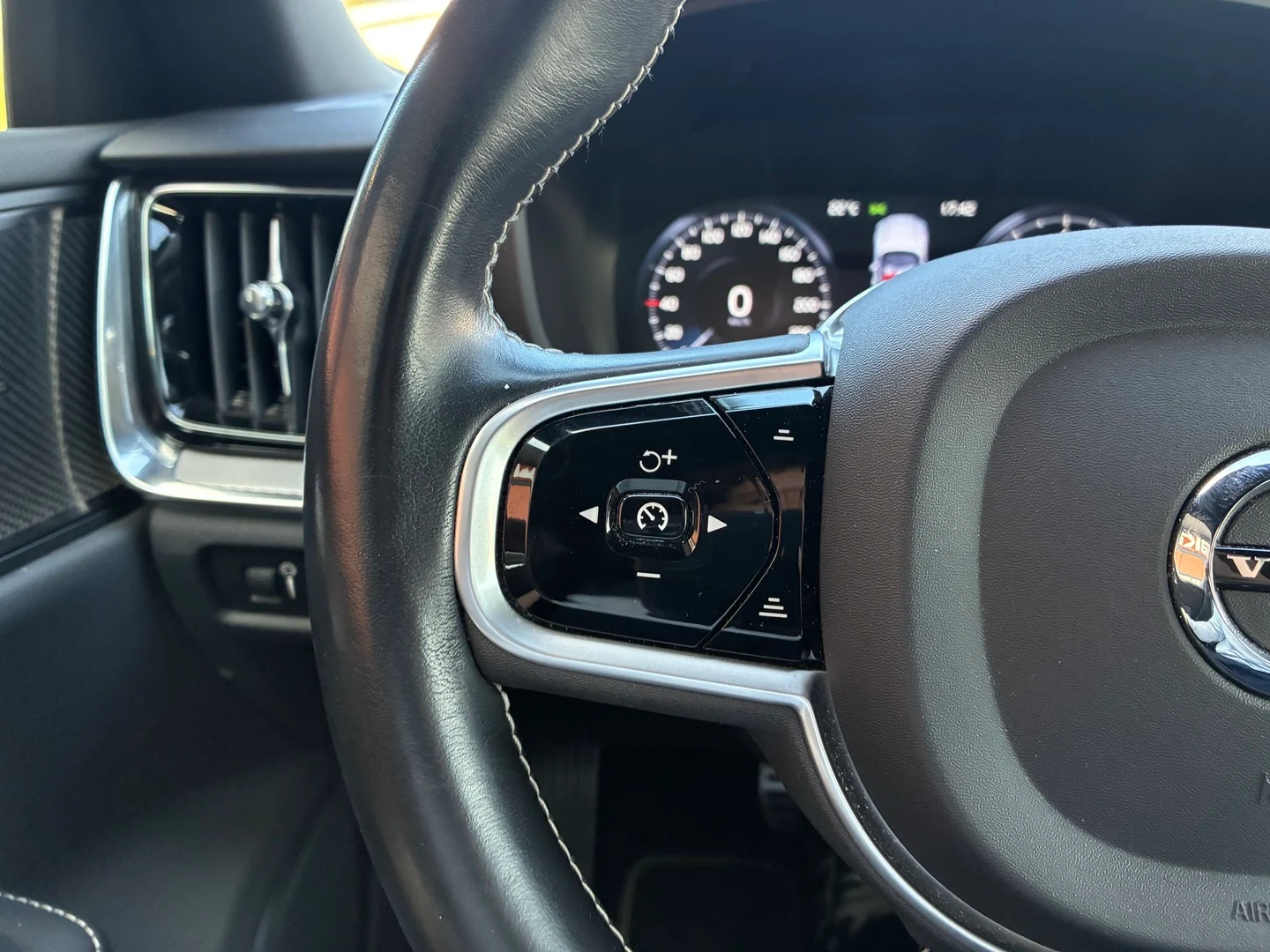Car Image - 6xabhyW41CDEfwXK5OA6bj
