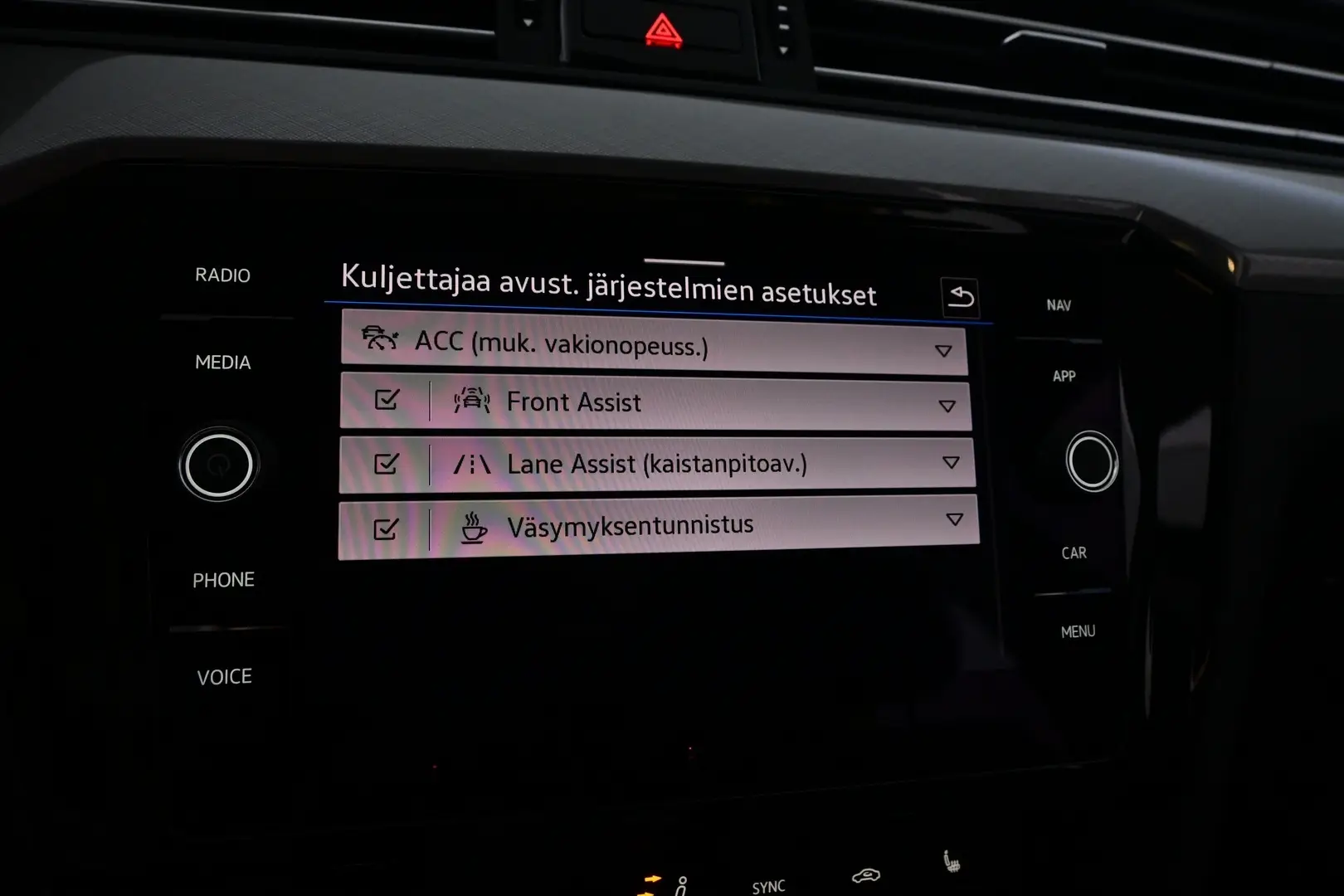 Car Image - NE2QGmWpa3dbhnJ52Z9YL