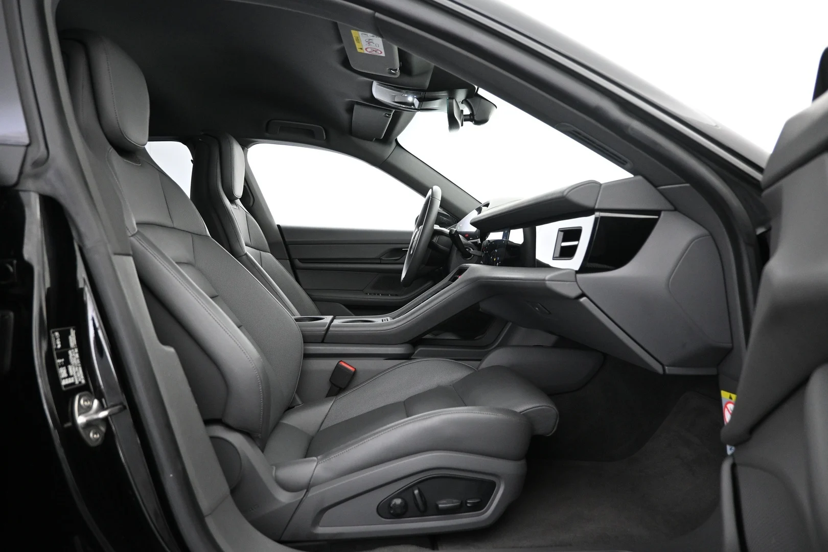 Car Image - 1ts2EMq7QdryiM9IJp1B7Q