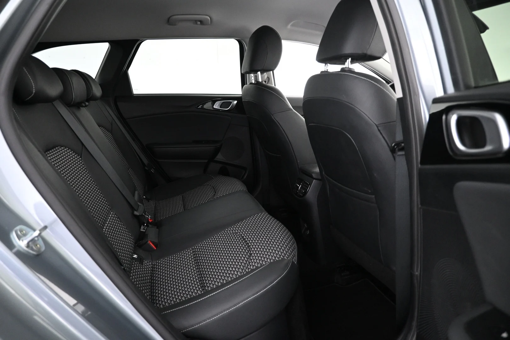 Car Image - 1o9l3tV8ncxQONWRhGO3R1