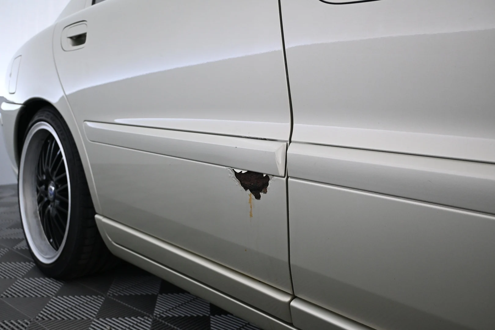 Car Image - 455GD7Y3gRQ19nSN9YUztL
