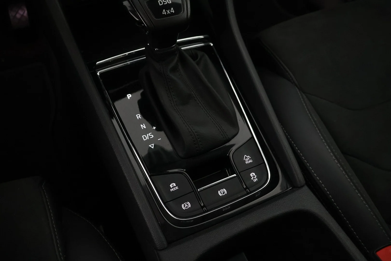 Car Image - 62urdYdRuncX3BusWFU8bM