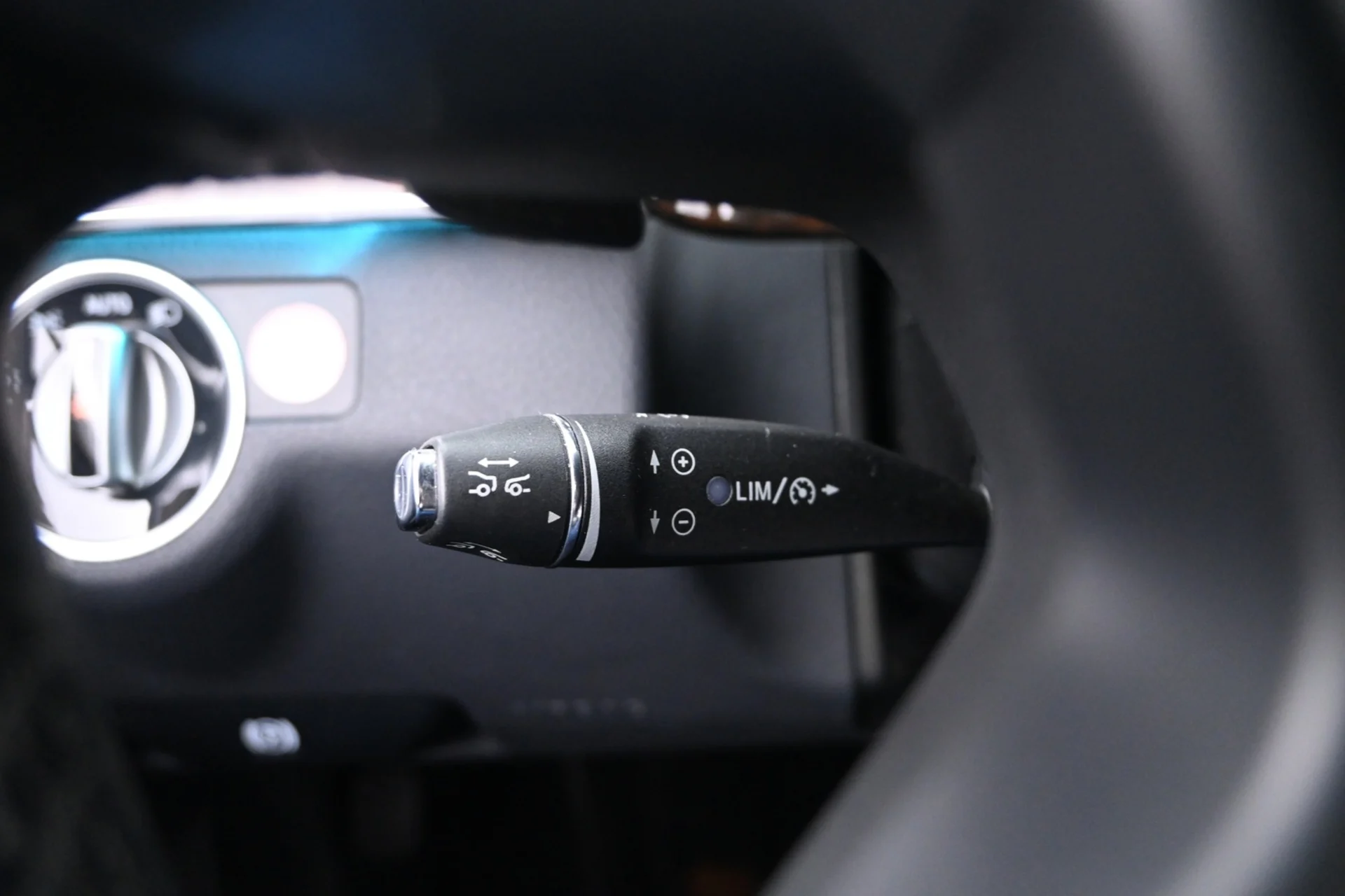 Car Image - WK9S8HpuuMwG3MzVgVm5L