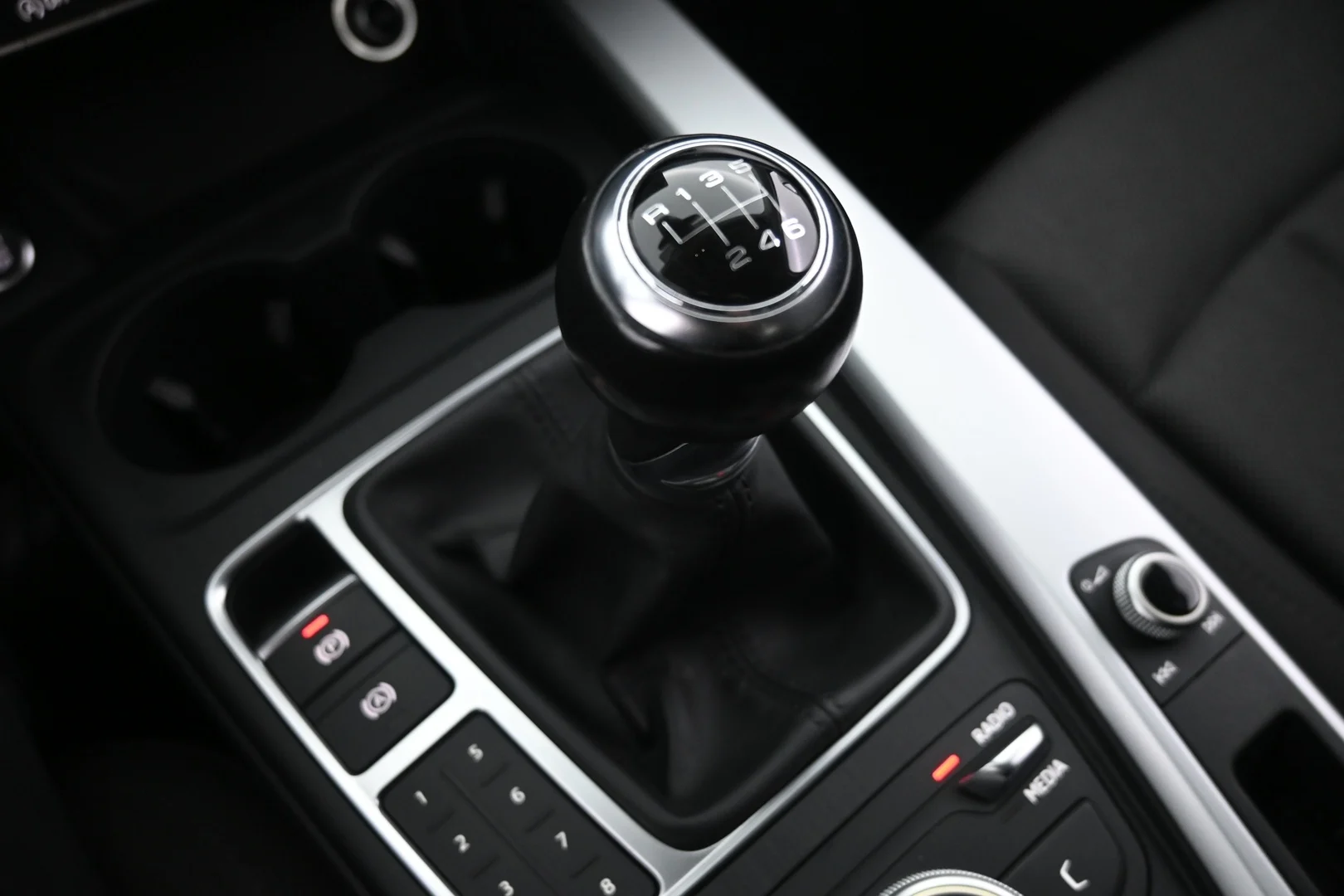 Car Image - 4eFYAmX28vjO4ukndC9KNr