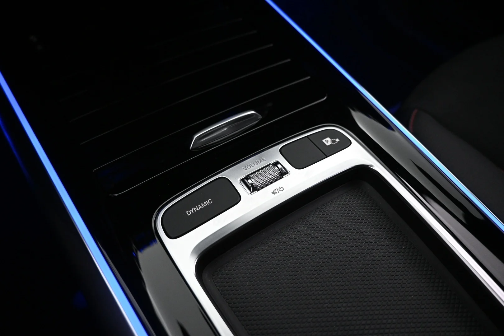 Car Image - 7MiZdp5eqcvrJRdQl1JFYs