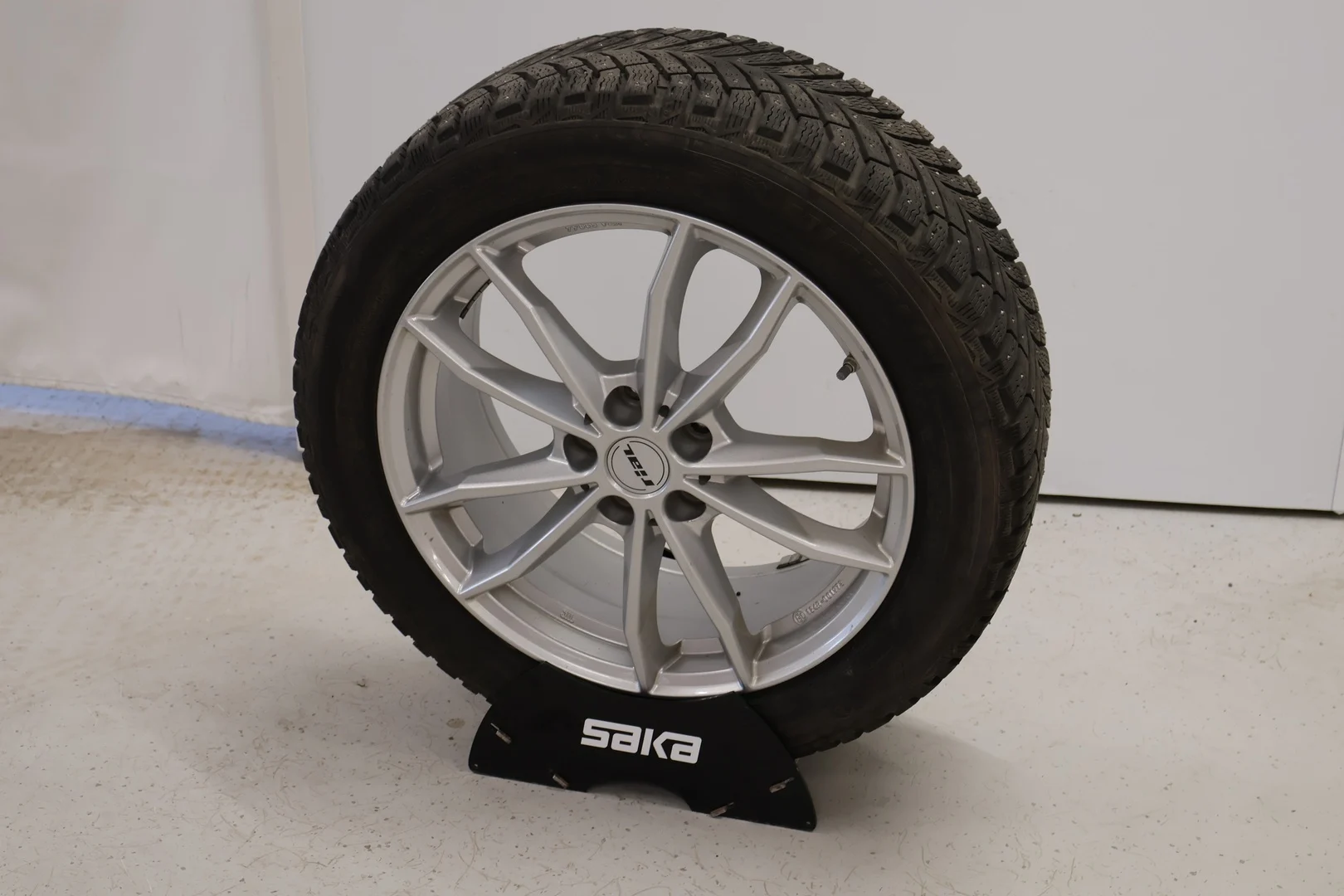 Car Image - 41PQO6PTS0g5j8Rm2U3eot