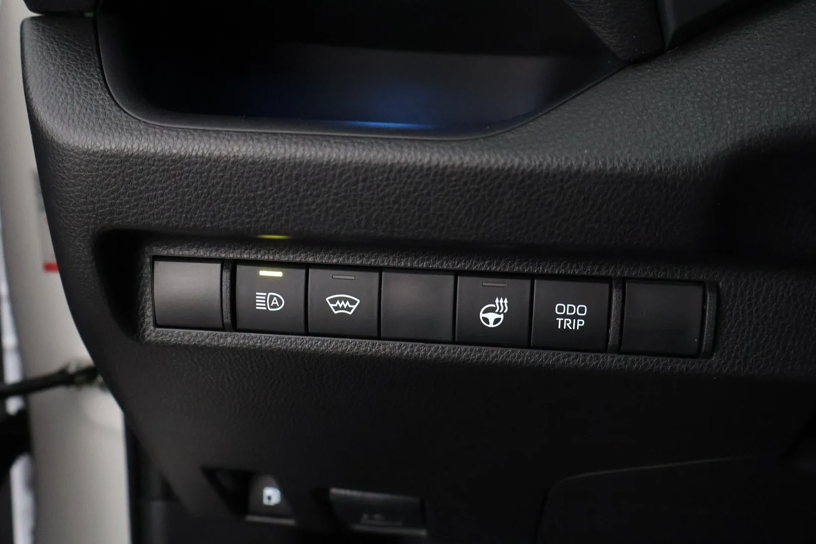 Car Image - 6I3IPIa9EkpTnVoAEVYi0N