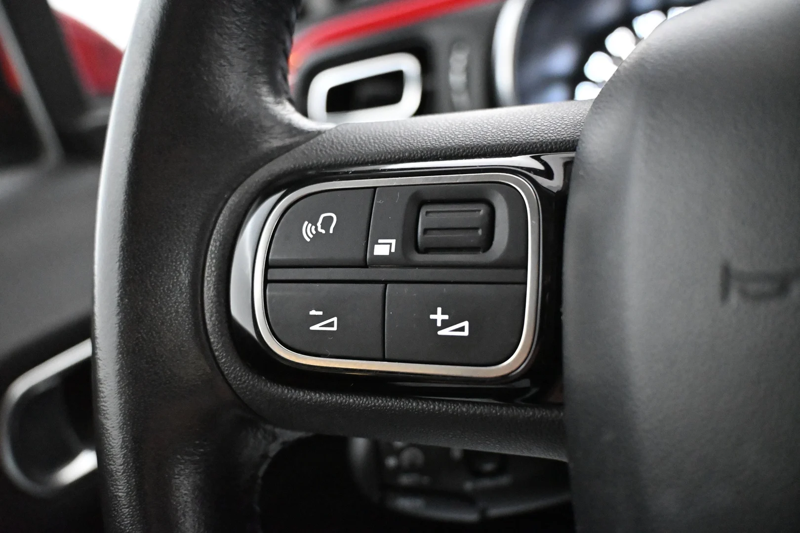 Car Image - 7Hcai6b9uJDjUB7kSF4R9h