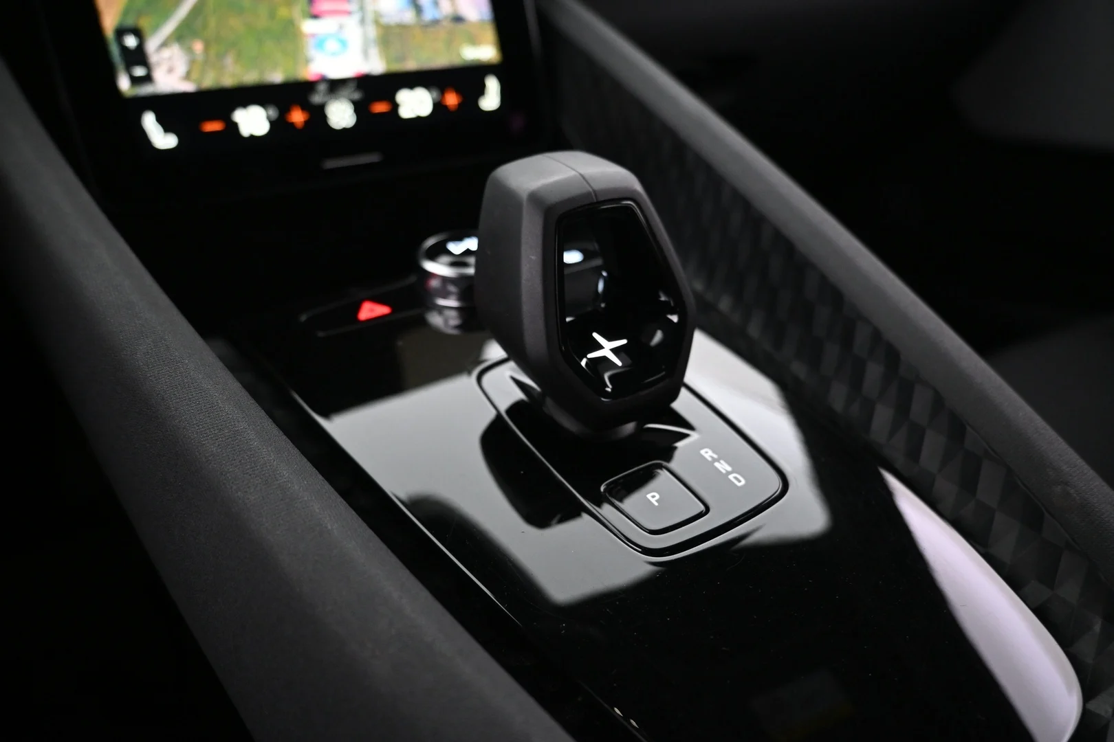 Car Image - tjFOjBh8lJchsJnwqGls4