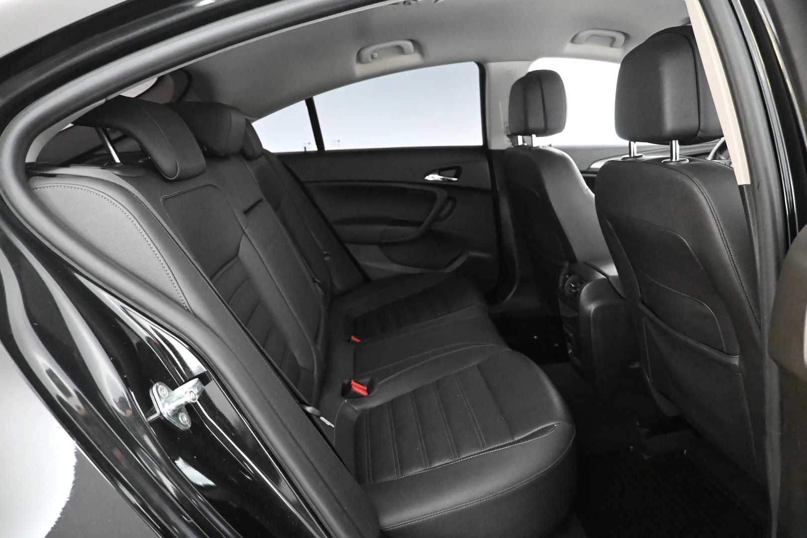 Car Image - 6S8j7M0x1dLI0mzFvOuHyu