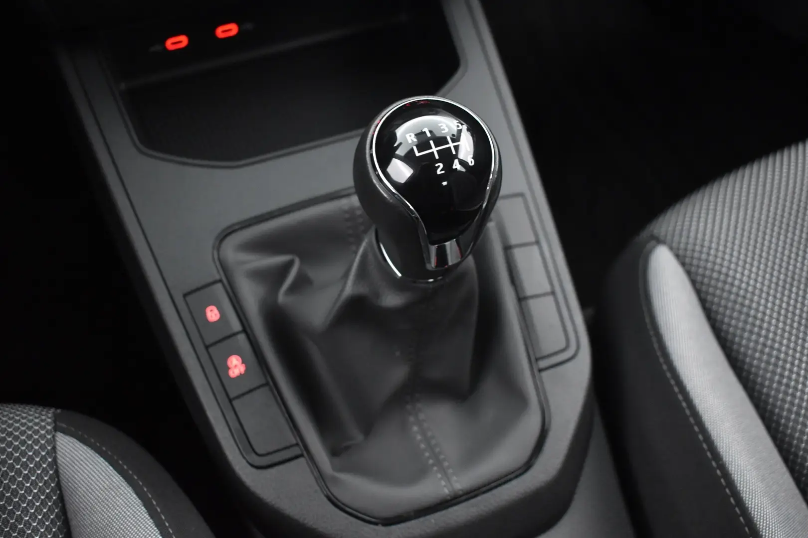 Car Image - sD3hVQn7zpCj1xVE1BDIZ