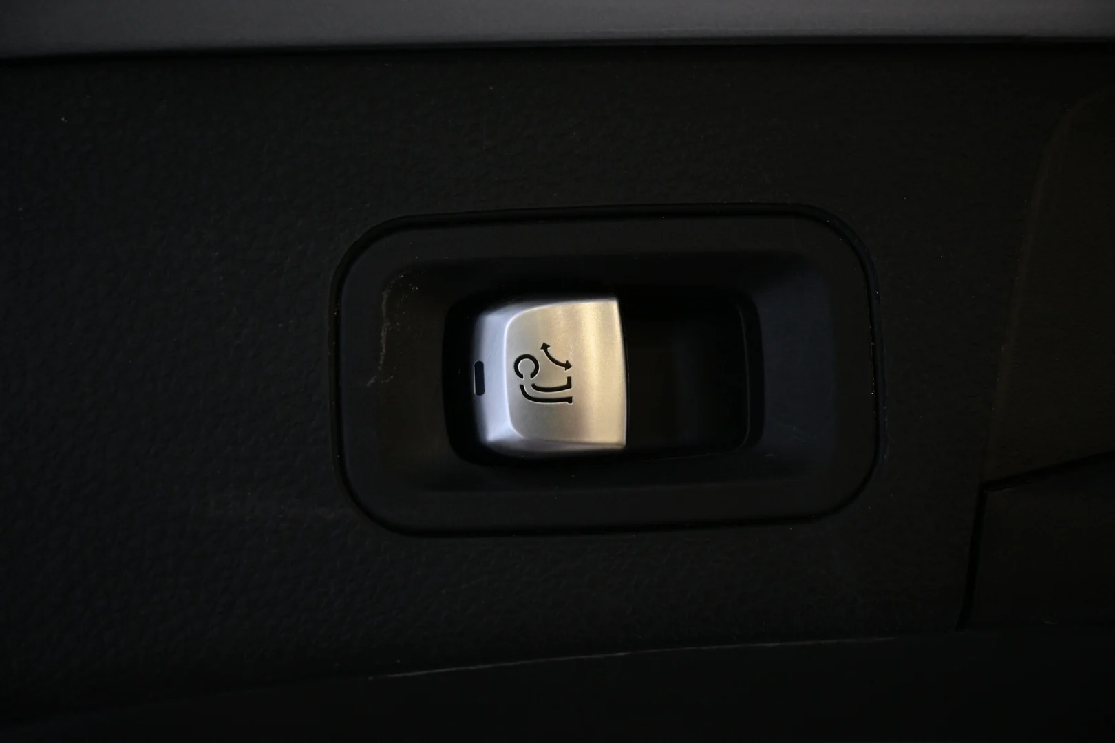 Car Image - 2VnQkCfawQrMLXDjwFy2A1