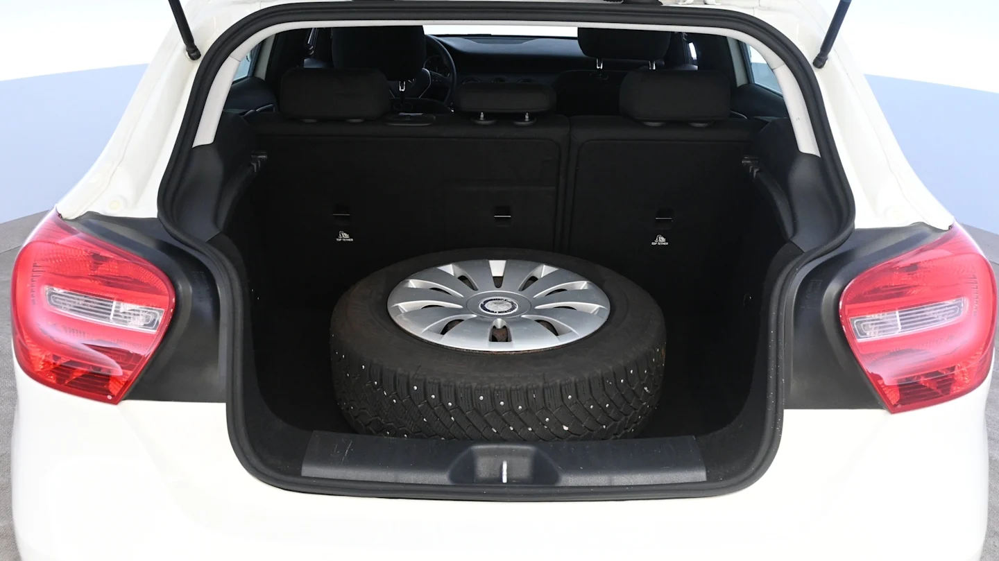 Car Image - 13DKLBfdGVJIjKouFkIudj