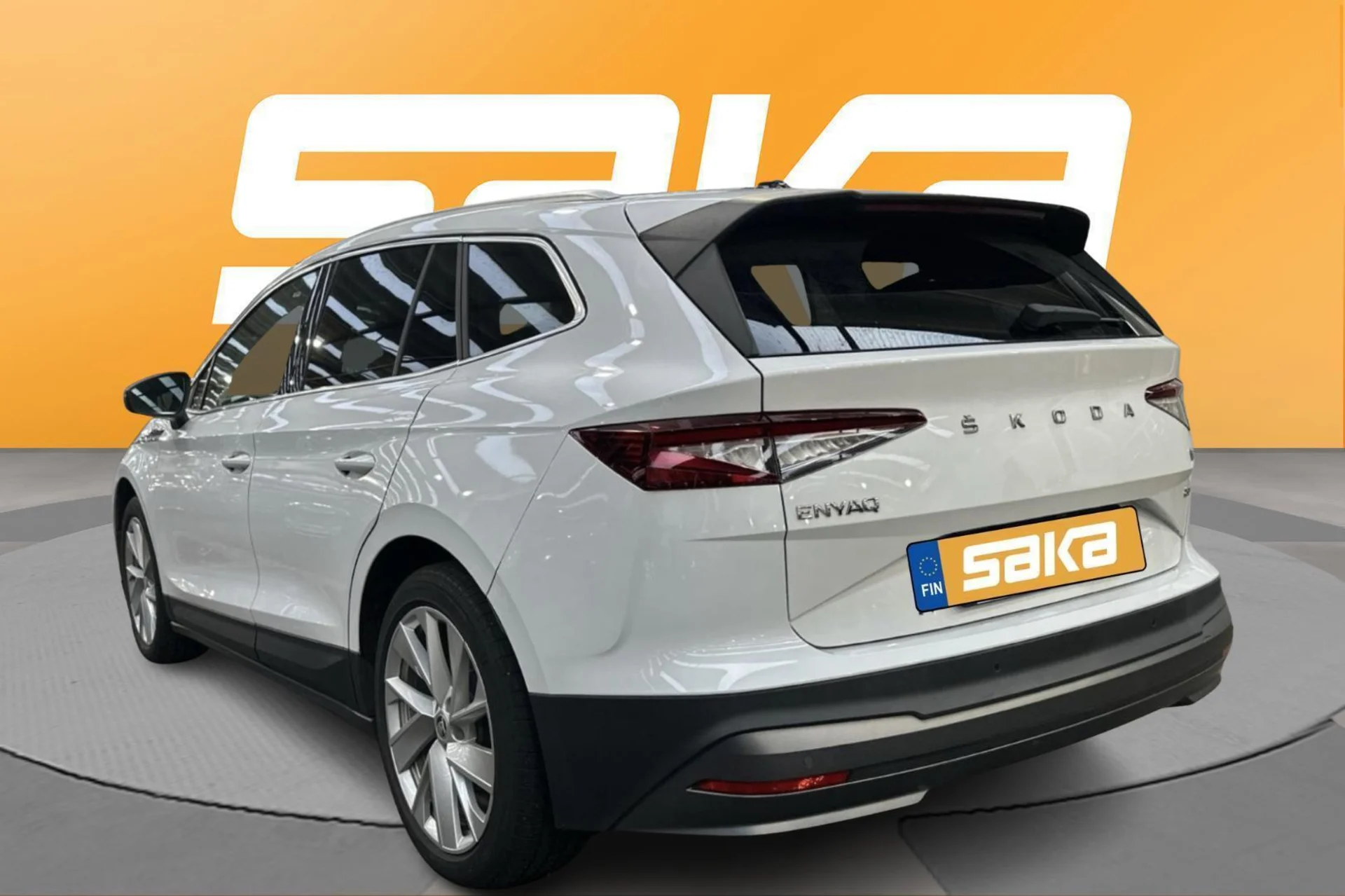 Car Image - 1mvqY4mQ8k3WM5CXkCrJpg