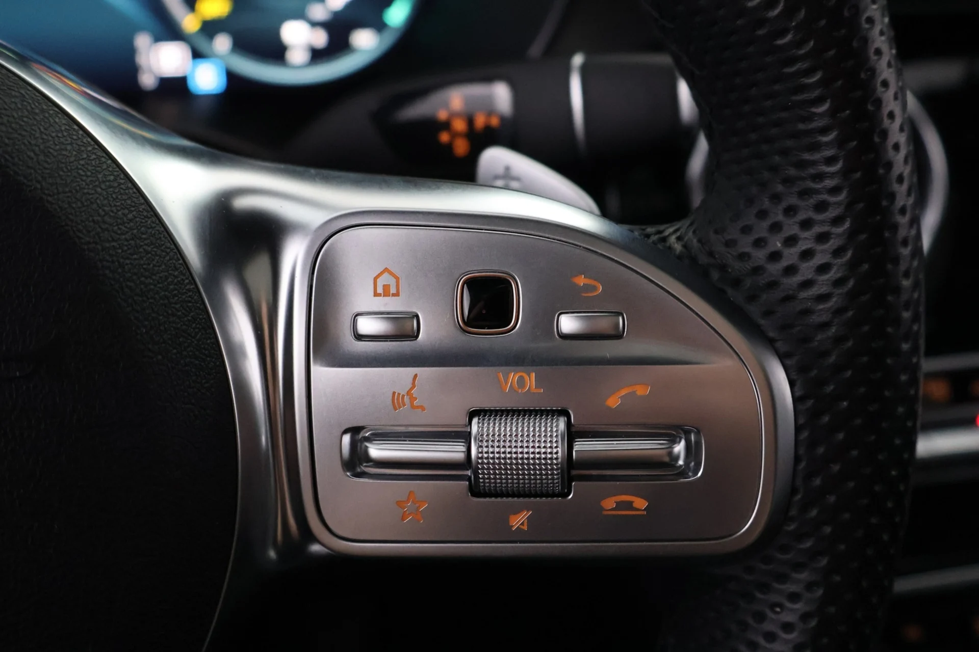 Car Image - 1iaeTTdsE0Cj2hx3pETwkW