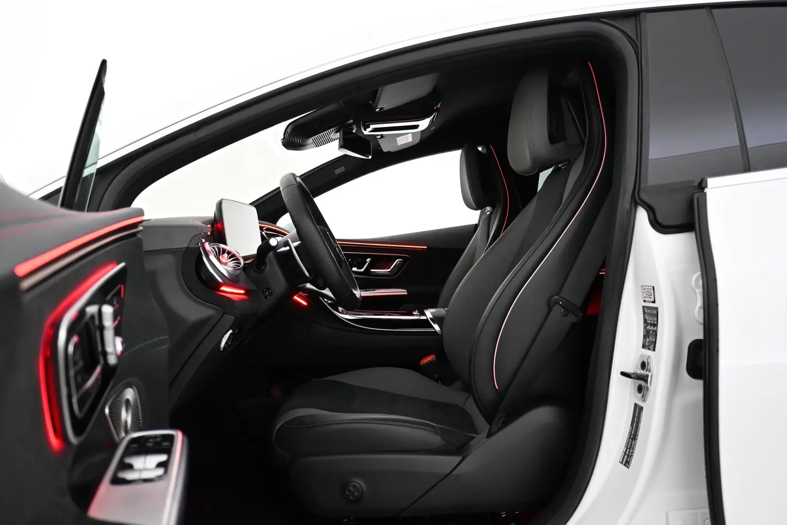 Car Image - 4wzLxsQDAf3MAywf5CwBLb