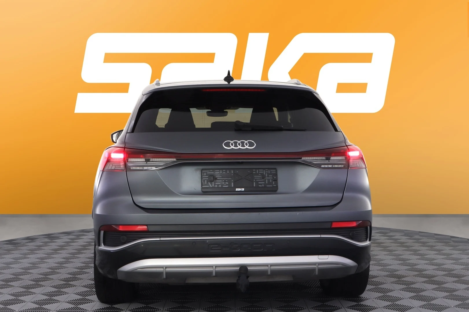Car Image - kncGjQwLz4GxCVtrK6Ael