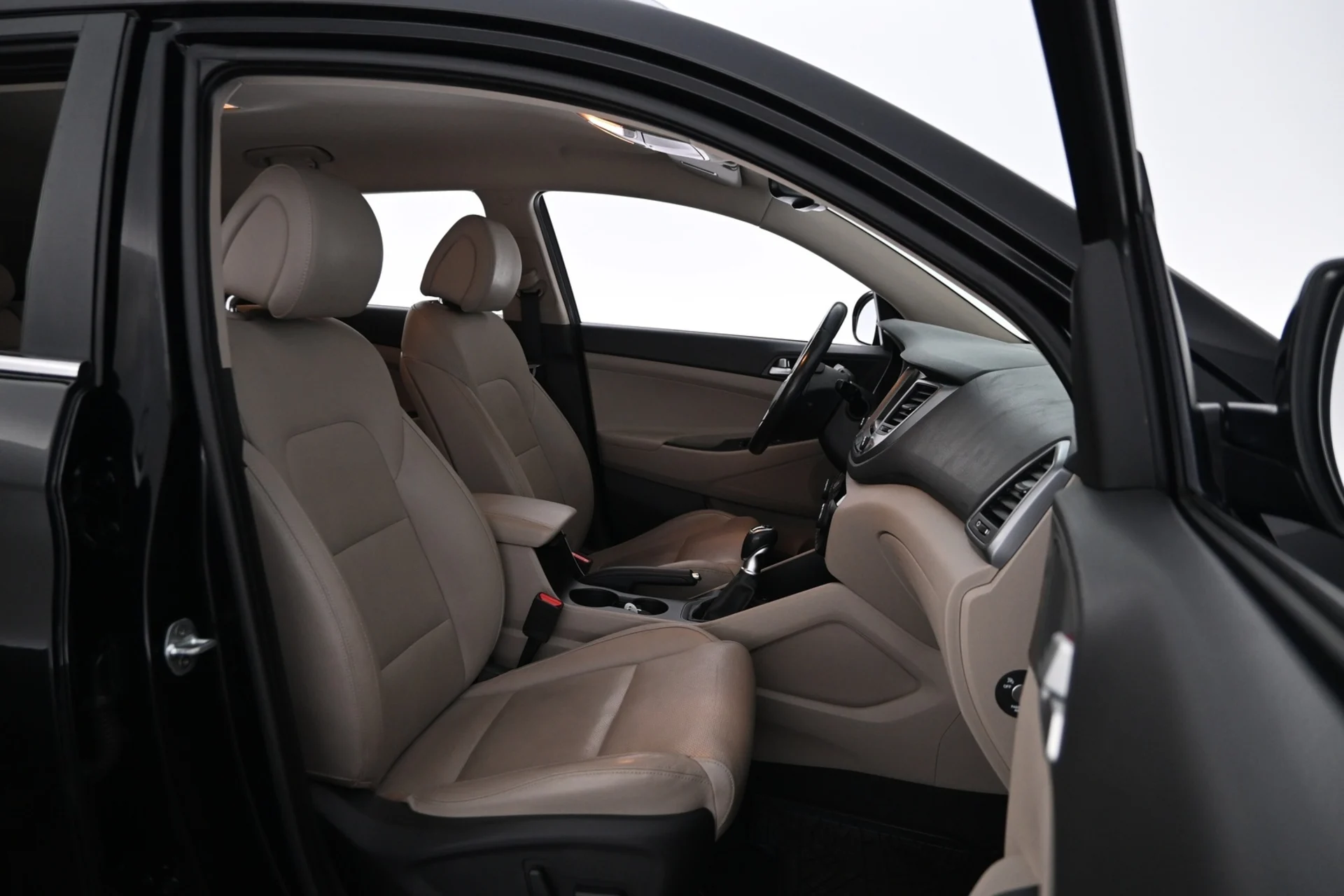 Car Image - 4T3HzvFyVanbmTNdp4zZKv