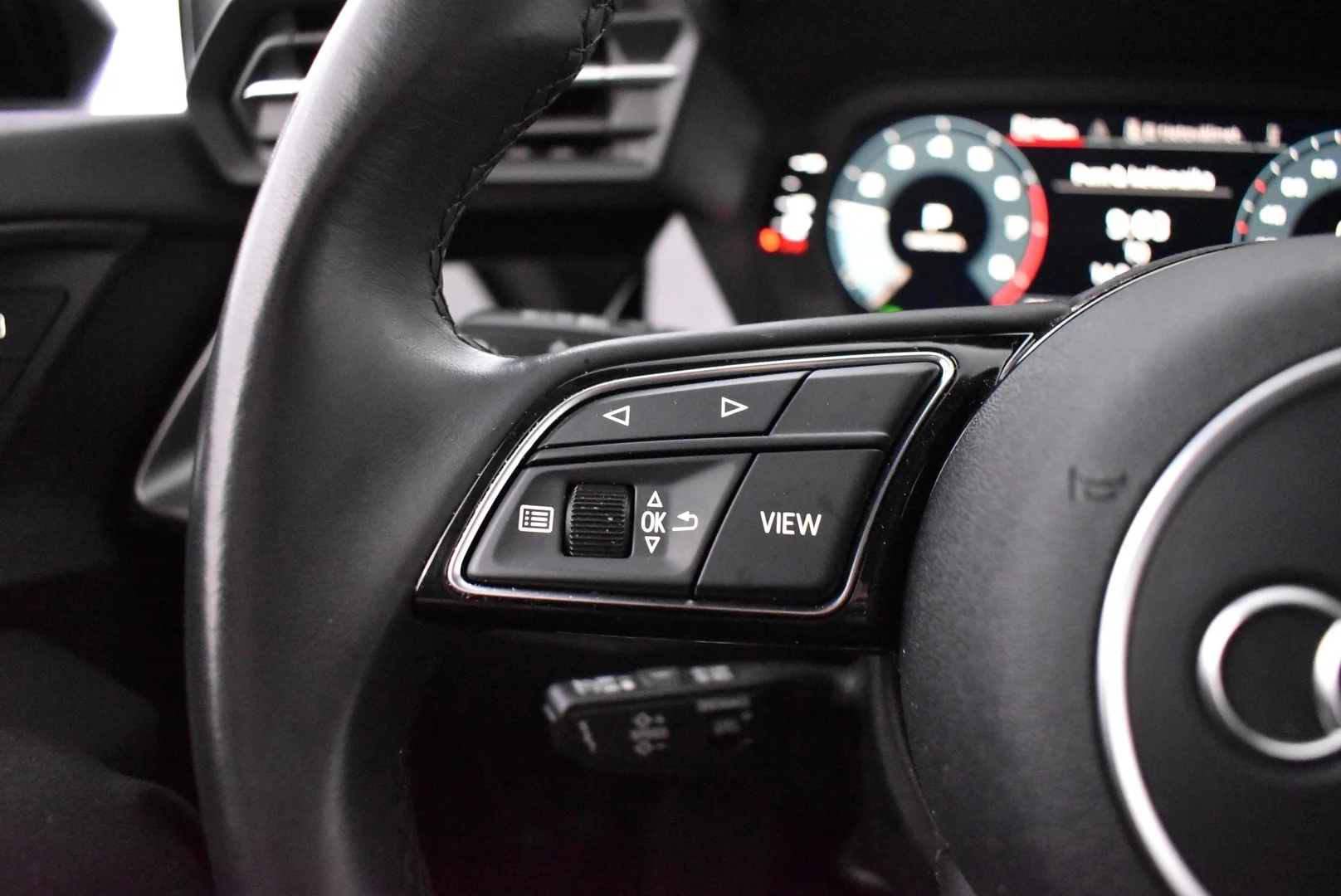 Car Image - 3GqdgNRSaIudOyf4ZguKLy