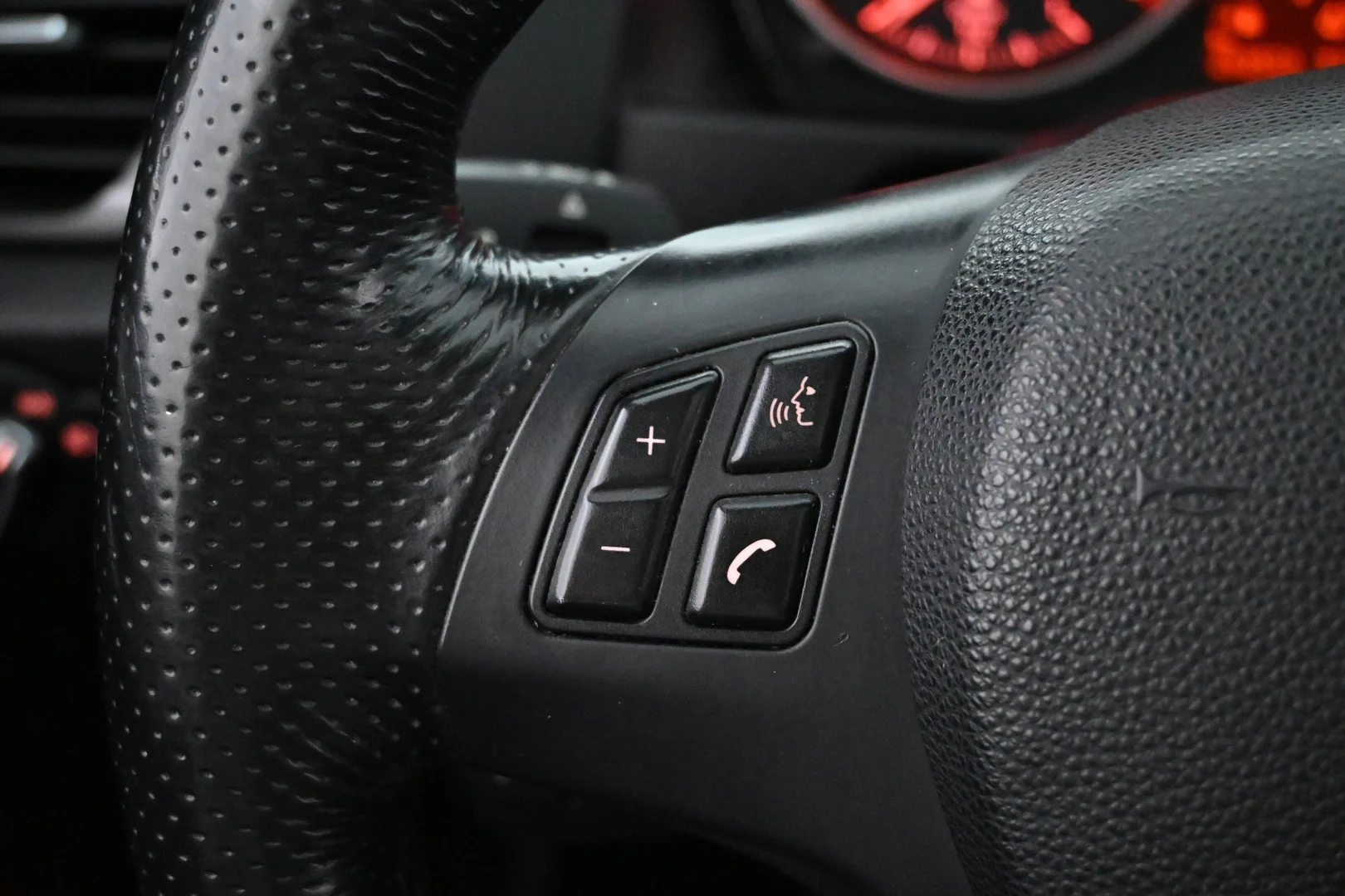 Car Image - 1P833J1erQ1gr7Hvv1kKkf