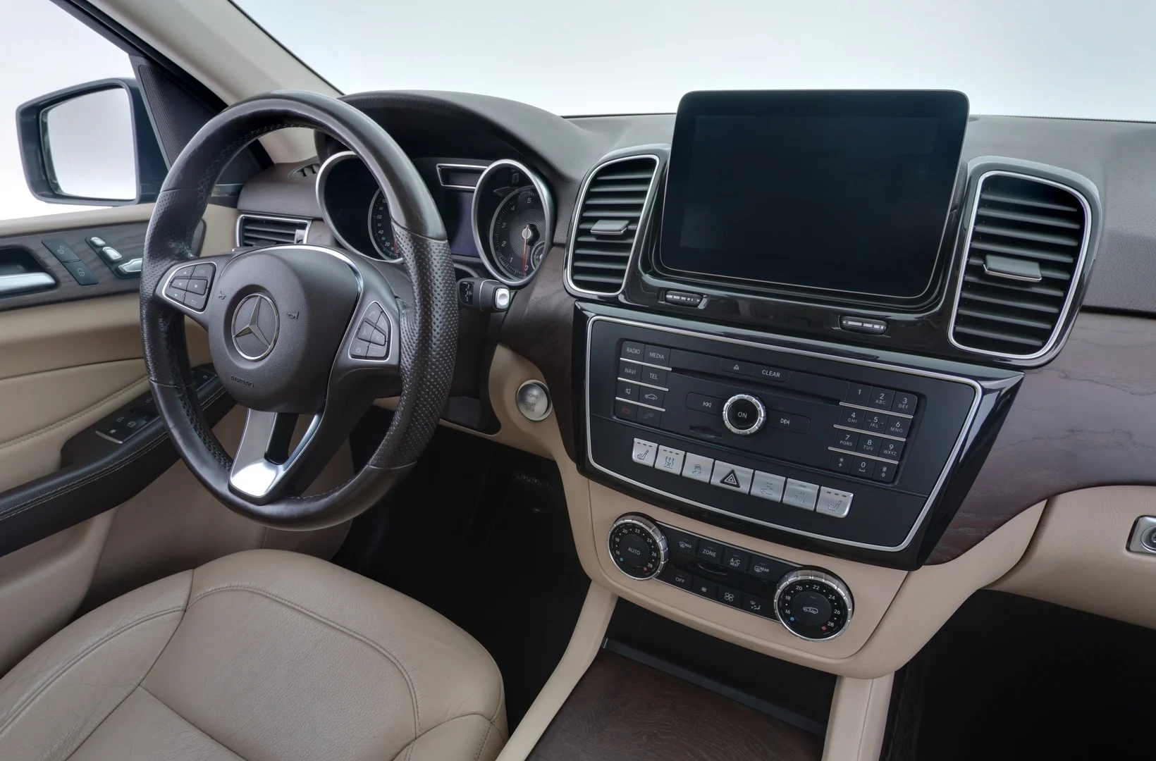Car Image - 2QhEJfl5J3HzsHCX3ubMQO