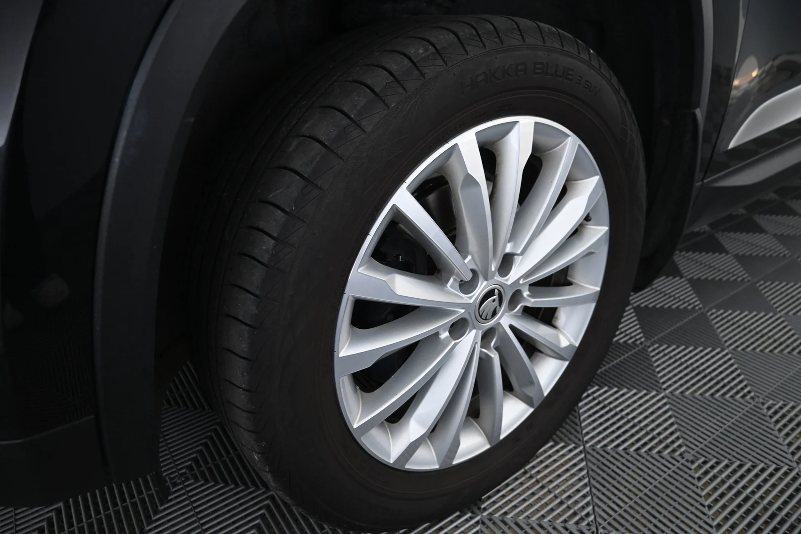 Car Image - 1TjRrVZqcoVDMxGxkpf4dN