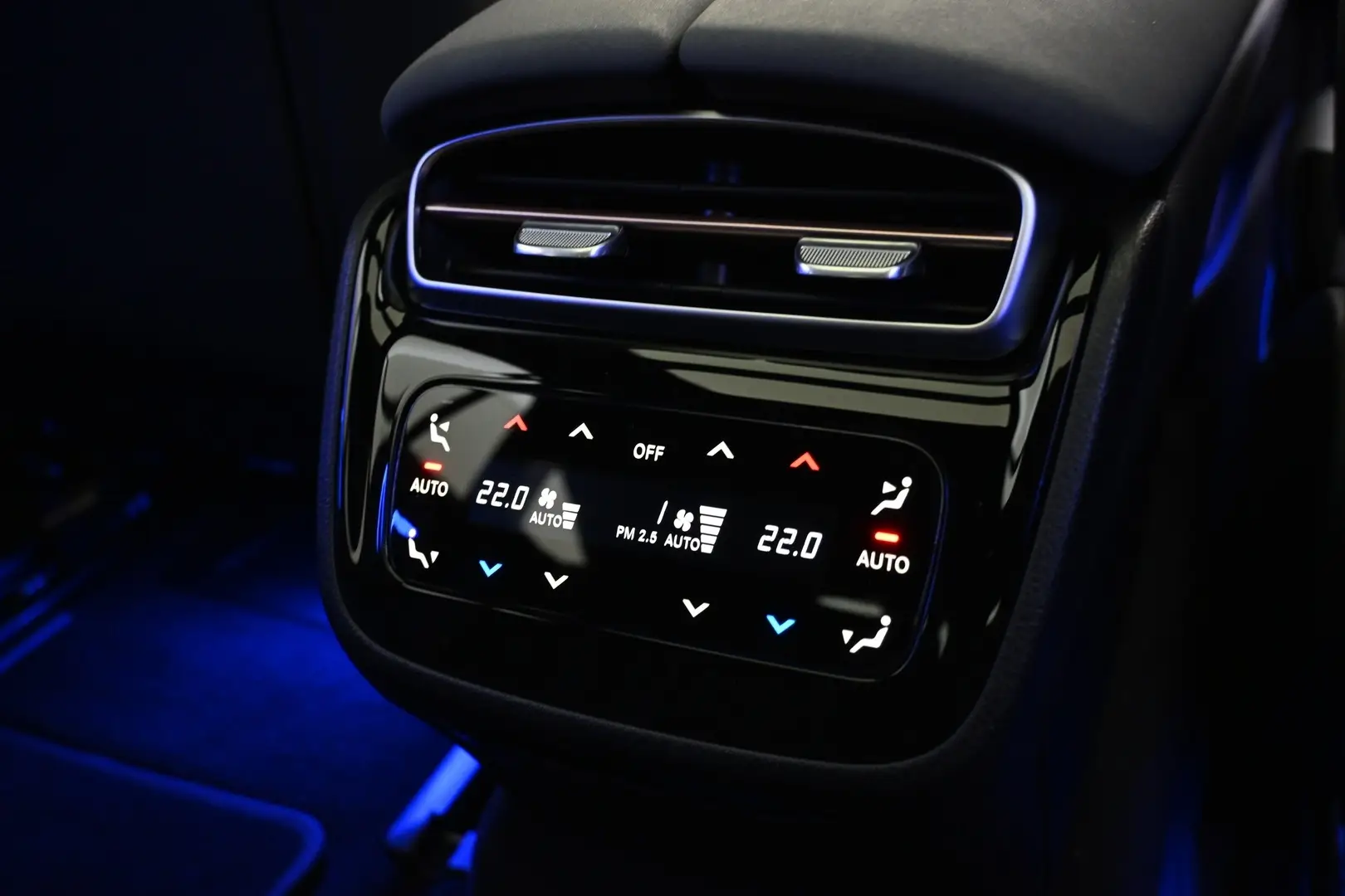 Car Image - 6afQIfPtVnn6aPHsQJ5lnu