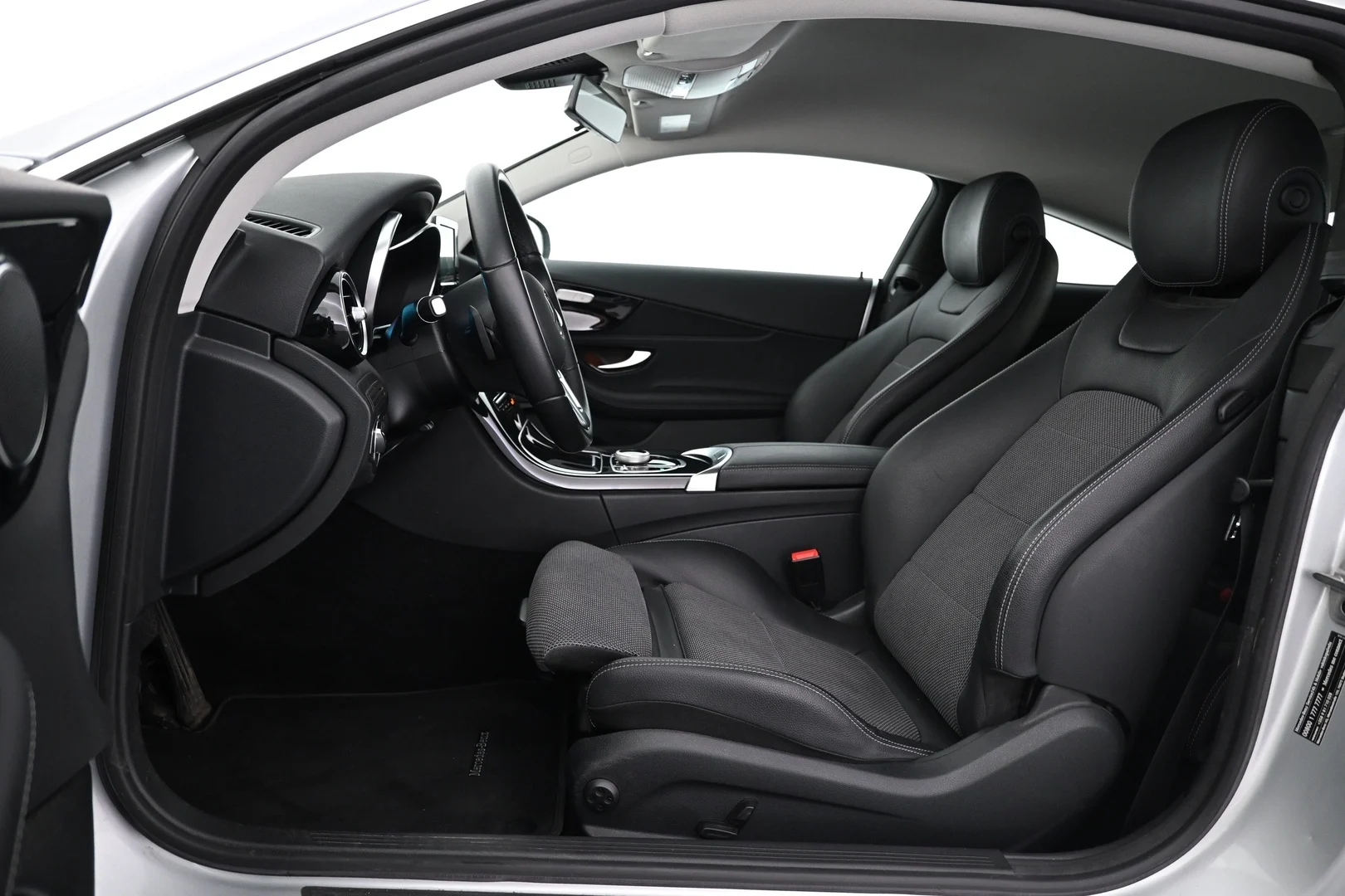 Car Image - 6kUThNb8qlbqU2wbjhpWnm