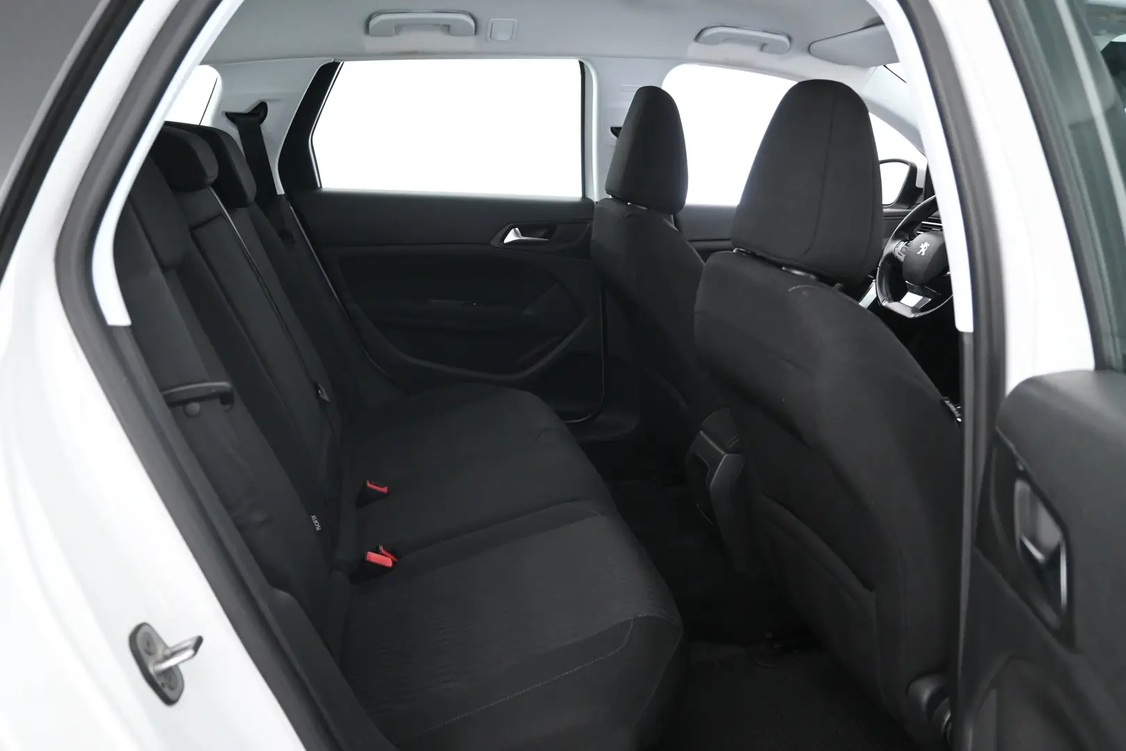 Car Image - 30VzJJF0S6Z4HvZj0SRFxu