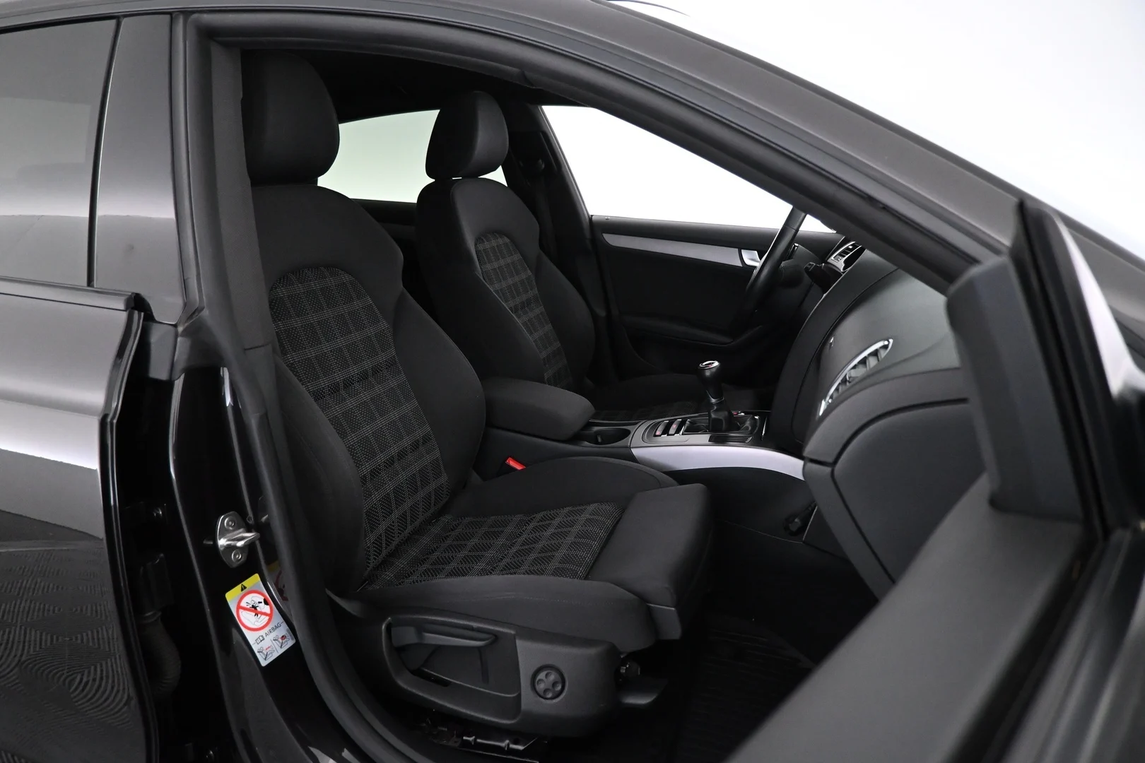Car Image - 5wcqxDFtMGLQvyFVEB7Kjt