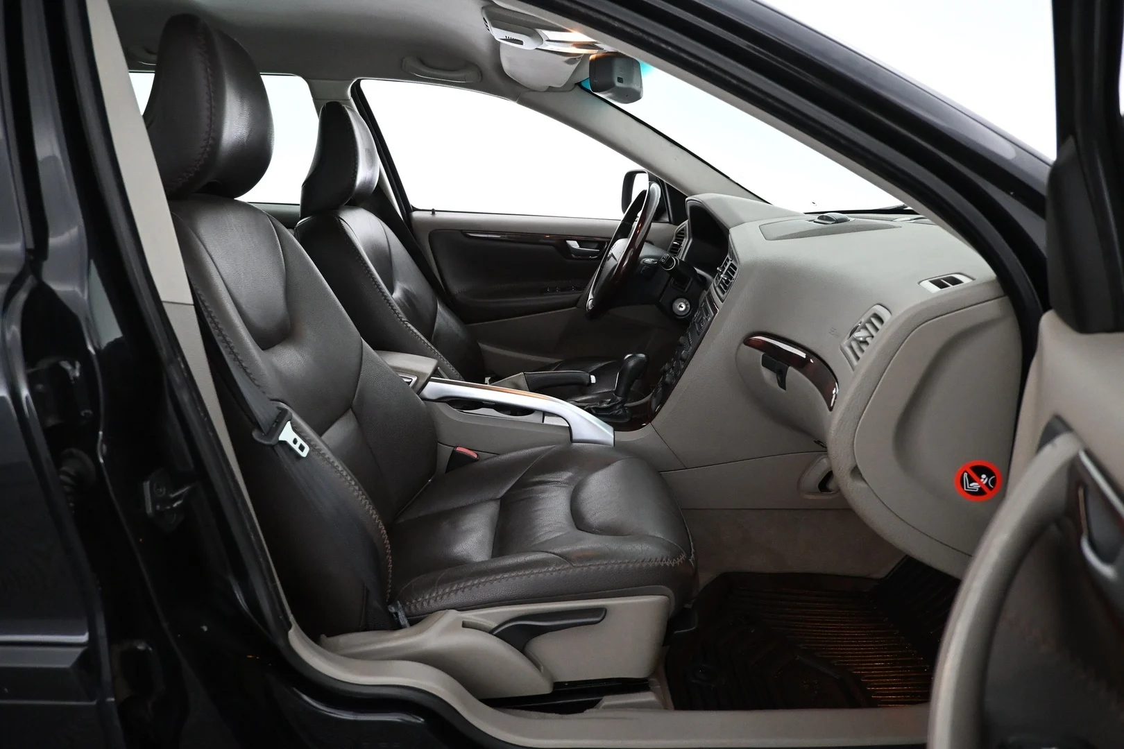 Car Image - 7rfBoU3R8rLbPtXGH7G3fj