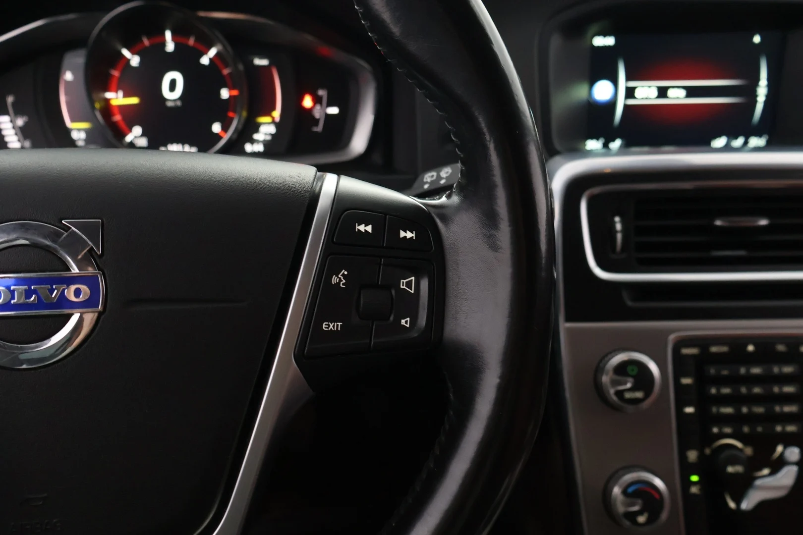 Car Image - 4B0ibEK6zUgpGE2vWxBa2G