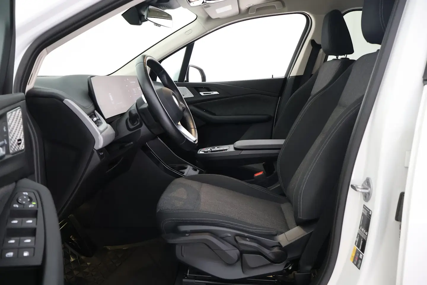 Car Image - 2fXXy8CoftBiiFz4oMpZXP