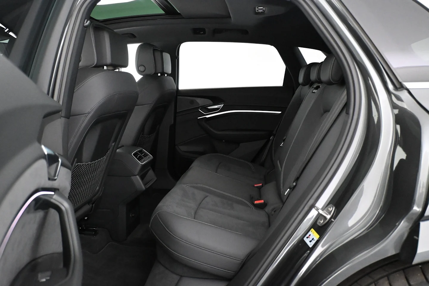 Car Image - 1GyNuTq3Dzl5utxZIqqOyl