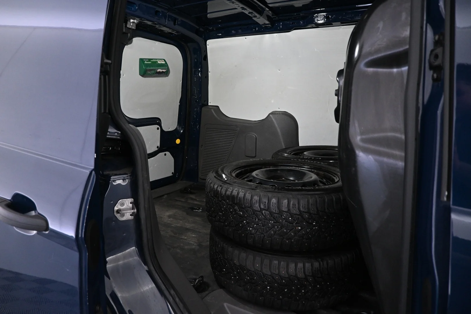 Car Image - oE5a7L5k80h3jUoabOLIo