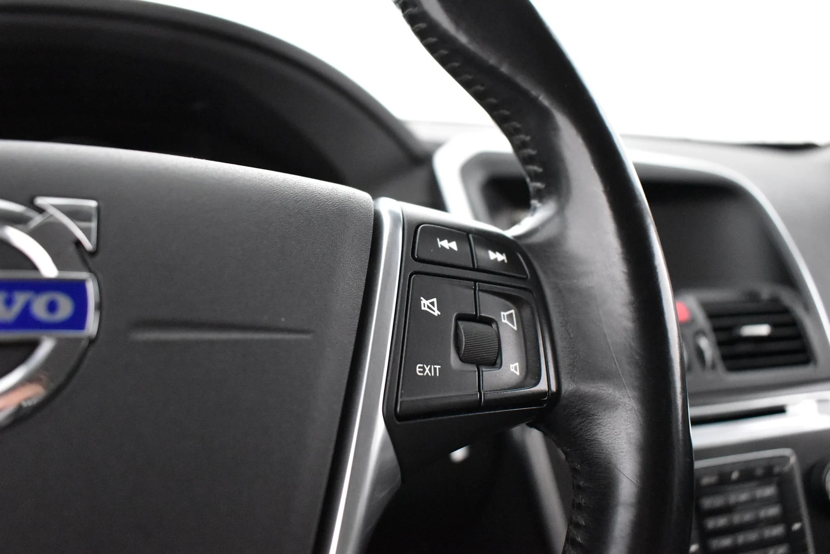 Car Image - 3ITpf6yDWynRYtDsob0IkG
