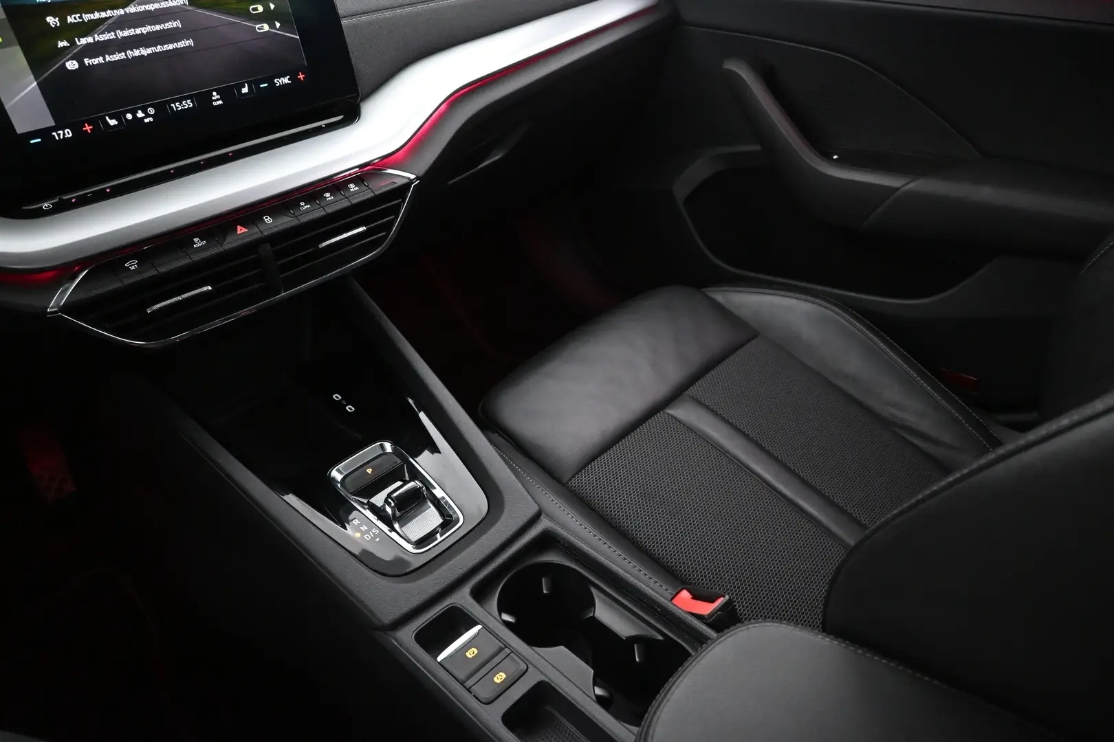 Car Image - 3quGSsFFB9dXdDe9BsKdcb