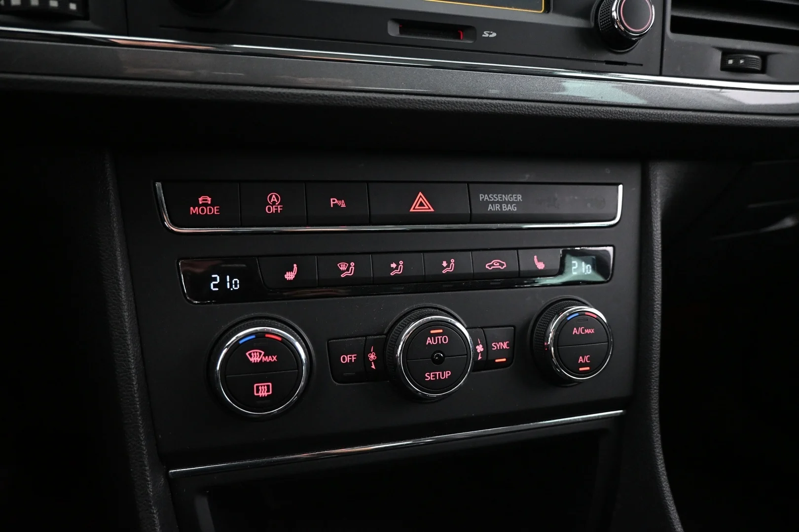 Car Image - NI5k9vGxFcFNLl0Ax0Tgm